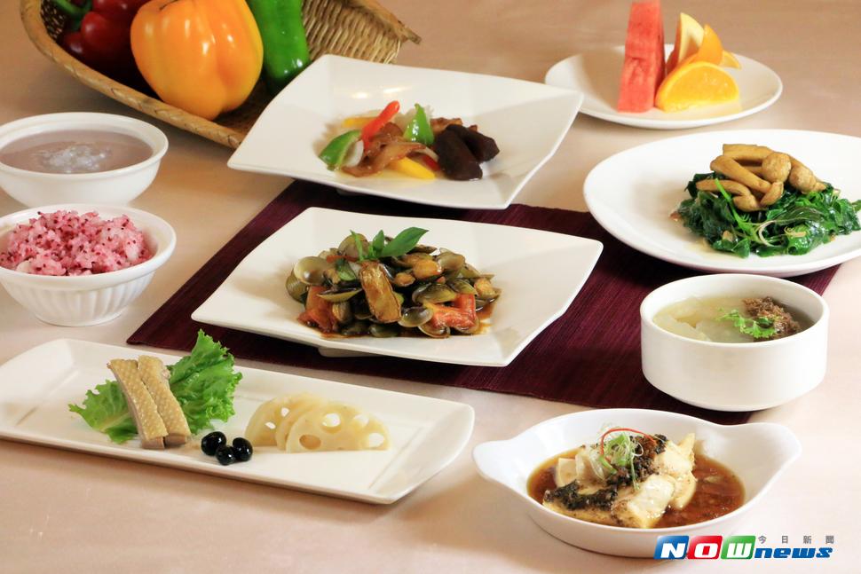 理想大地午間套餐，針對食量較小的客人為主，搭配時令水果與食材製作而成，口感相當清爽（圖／理想大地渡假飯店提供,2017.07.16）