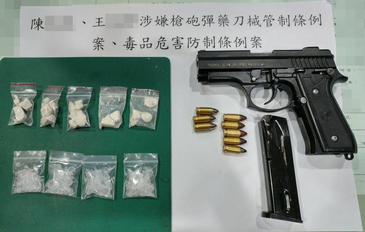 全案依涉嫌砲彈藥刀械管制條例、毒品危害防制條例移送高雄地檢署偵辦。（圖／高市警局提供 , 2017.07.16）