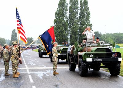 駐歐美軍派出200人參加法國閱兵，這是法國舉辦國慶閱兵以來，首度有美軍參與閱兵儀式。（圖／美國國防部, 2017.7.14）