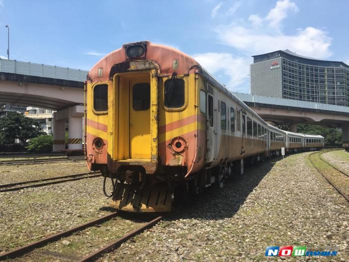 ▲台北機廠內展示先前的自強號列車，被稱為「英國貴婦」。（圖／記者吳宛縈攝 , 2017.07.14）