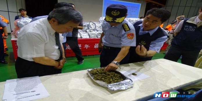 檢調破獲漁船走私大麻花264公斤，坊間號稱是「貴族毒品」。（圖／記者楊小慧攝，2017.07.13）