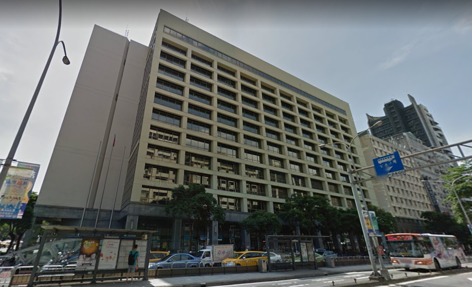 位在台北市松江路的志清大樓12日下午傳出火警，幸好火勢很快就被撲滅，並未造成人員傷亡。（圖／翻攝自Google map）