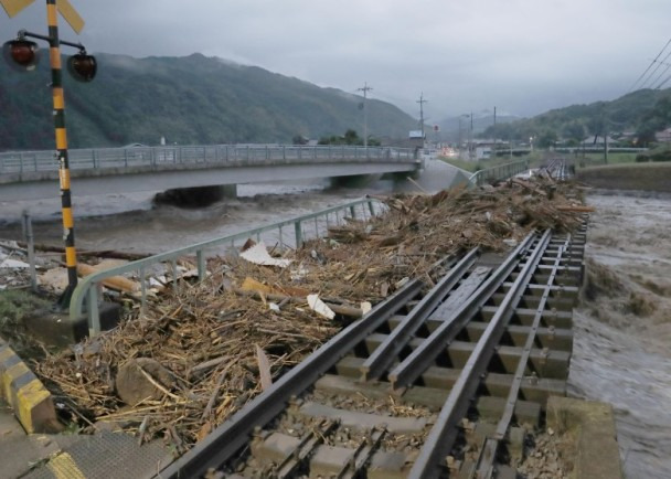 日本九州豪雨成災，死亡人數已增至25人。（圖／達志影像／美聯社）