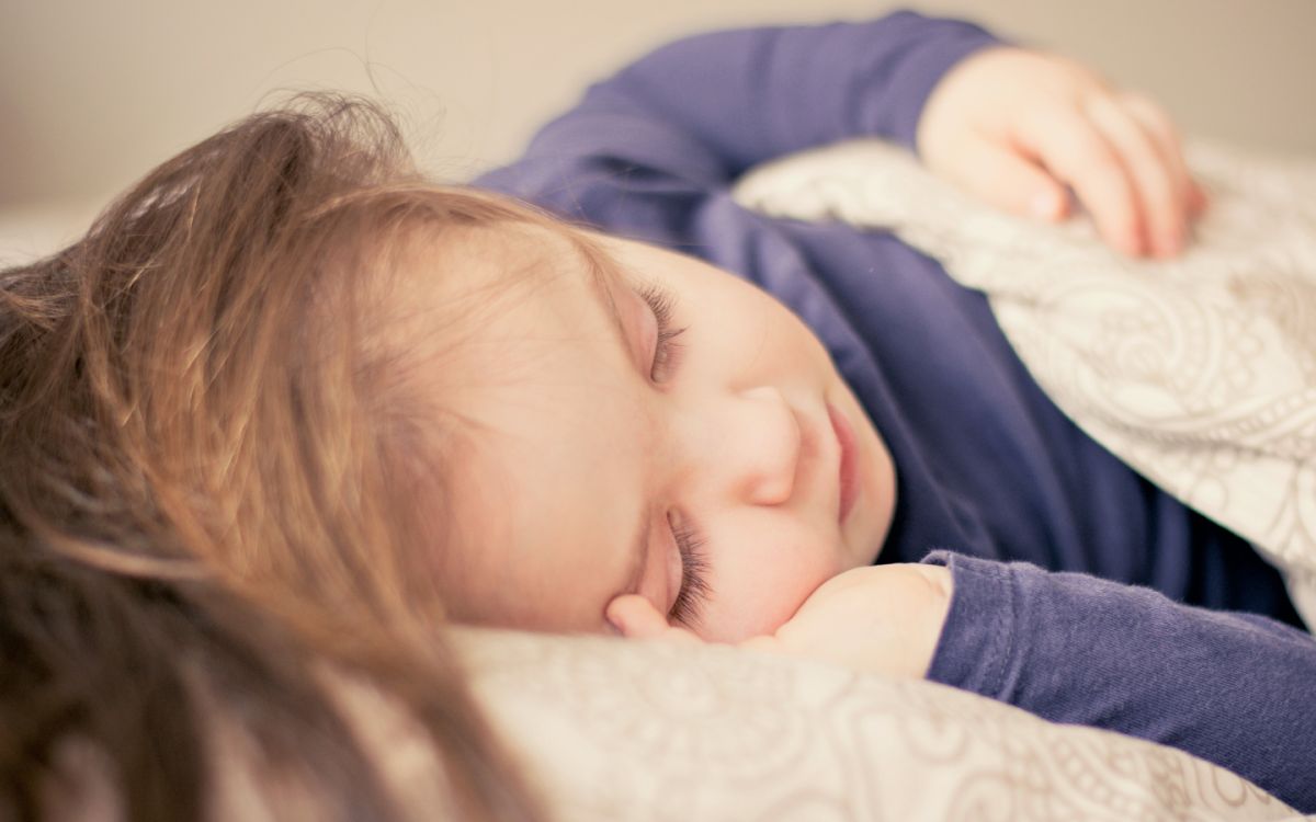 睡好覺也能幫助減肥。（圖／取自Peakpx）