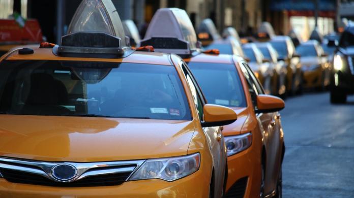 ▲台北國稅局證實，目前 Uber 母公司已針對叫車服務登記在台稅籍，頗有長期於台灣營運的味道。（圖／取自CC0圖庫）