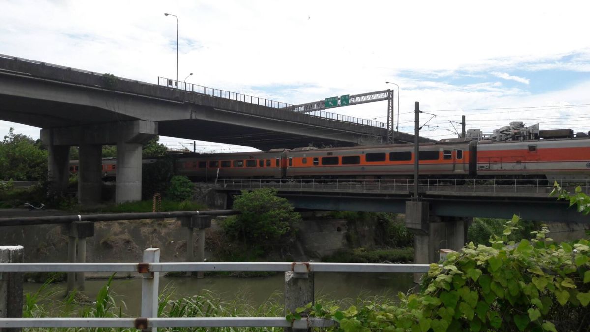 台鐵自強號列車113次下午發生死傷事故。（圖／台鐵局提供）