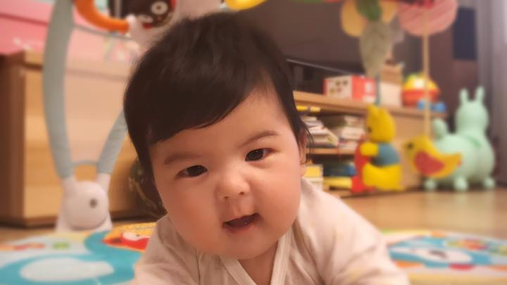 Bo妞翻身了。（圖／翻攝自賈靜雯臉書 , 2017.07.07）