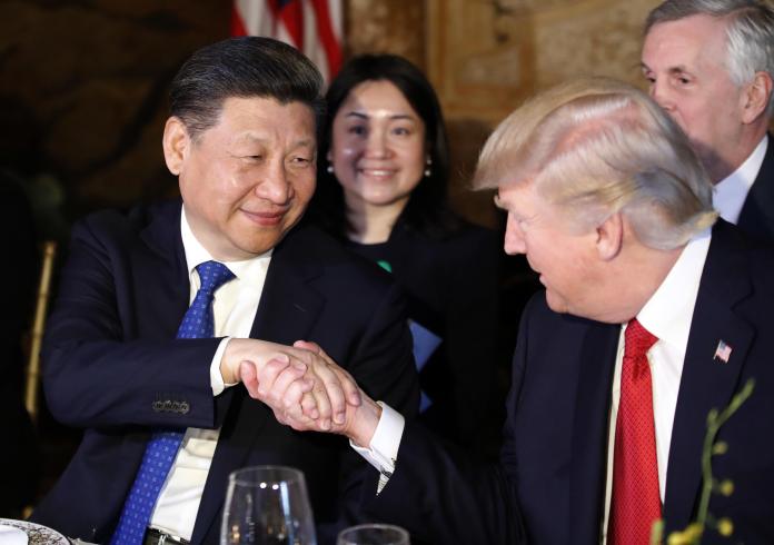 說法反覆的美國總統川普表示，永遠不放棄中國大陸領導人習近平。（圖／達志影像／美聯社）