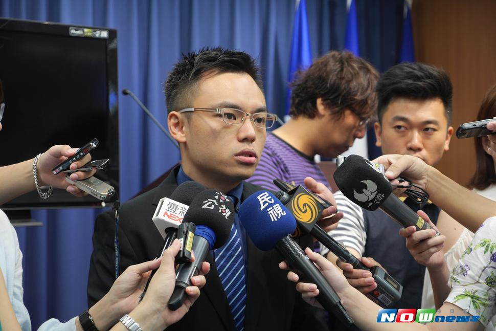 外傳前立委李慶安要回復黨籍並參選台北市長，國民黨文傳會副主委洪孟楷6日表示，只要符合資格任何人都能回復黨籍。（圖／記者戴祺修攝,2017.07.06）