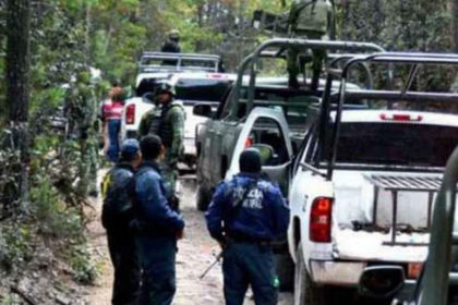 墨西哥拉斯瓦拉斯發生激烈槍戰，疑為毒梟火拼。（圖／翻攝自Proceso）