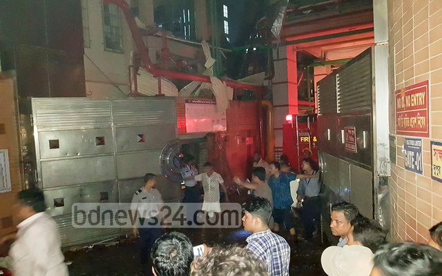 孟加拉首都達卡（Dhaka）一家製衣廠的鍋爐在3日晚間爆炸。（圖／翻攝自thedailystar.net）