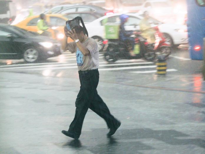 ▲氣象局提醒民眾須注意午後雷陣雨。（圖／NOWnews資料照）