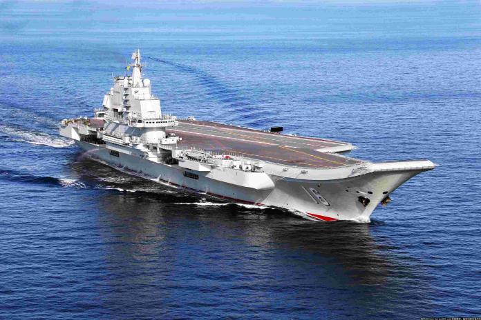 2012年9月25日，中國大陸第一艘航空母艦『遼寧艦』正式交付海軍。