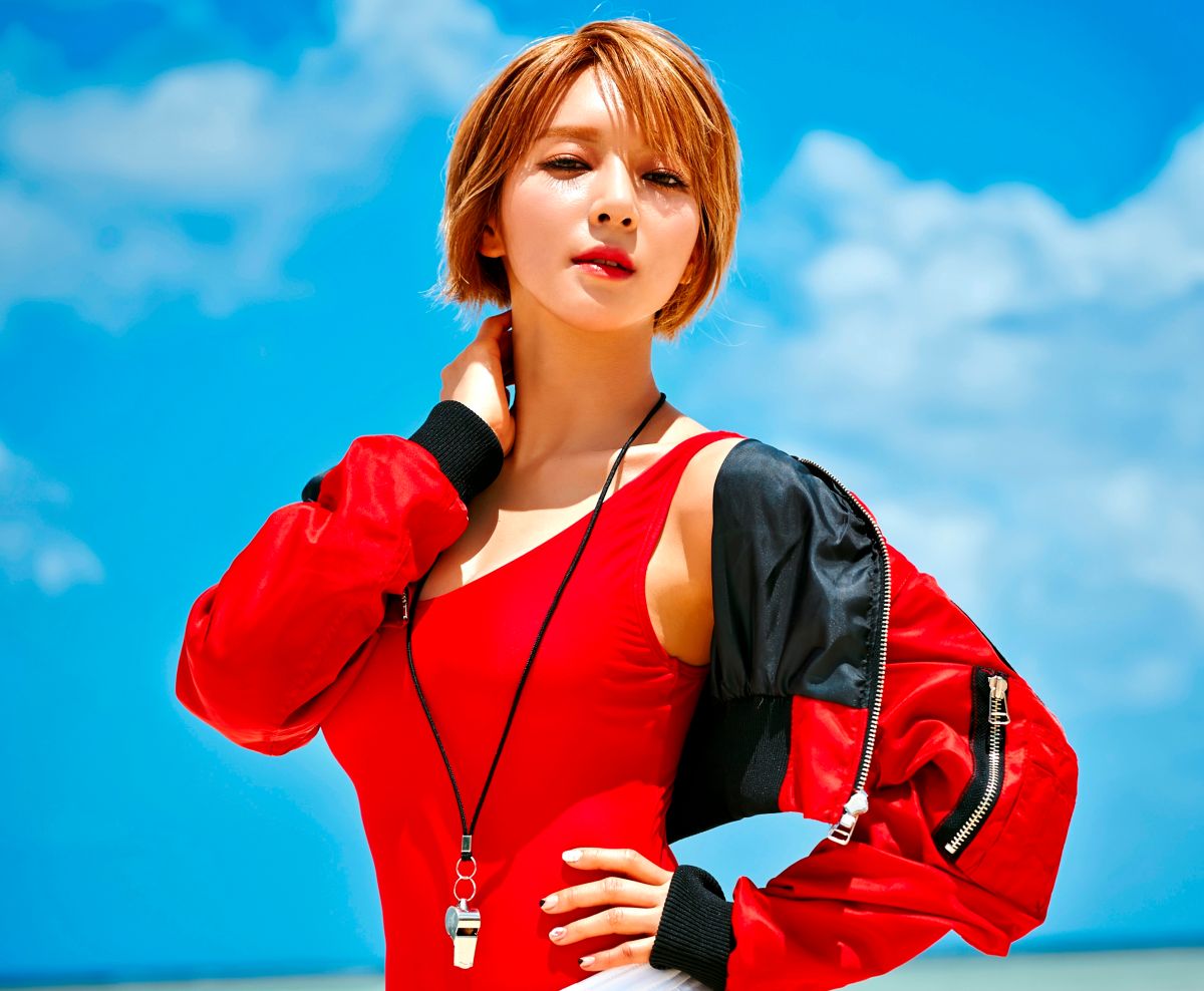 ▲草娥退出女團AOA後首度露面。（圖／翻攝自FNC ENTERTAINMENT官網，2017.06.23）