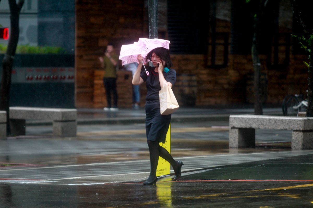 ▲今年第4號颱風「哈格比」於今（1）晚間生成，最快明日上午發布海上警報。（NOWnews資料照）