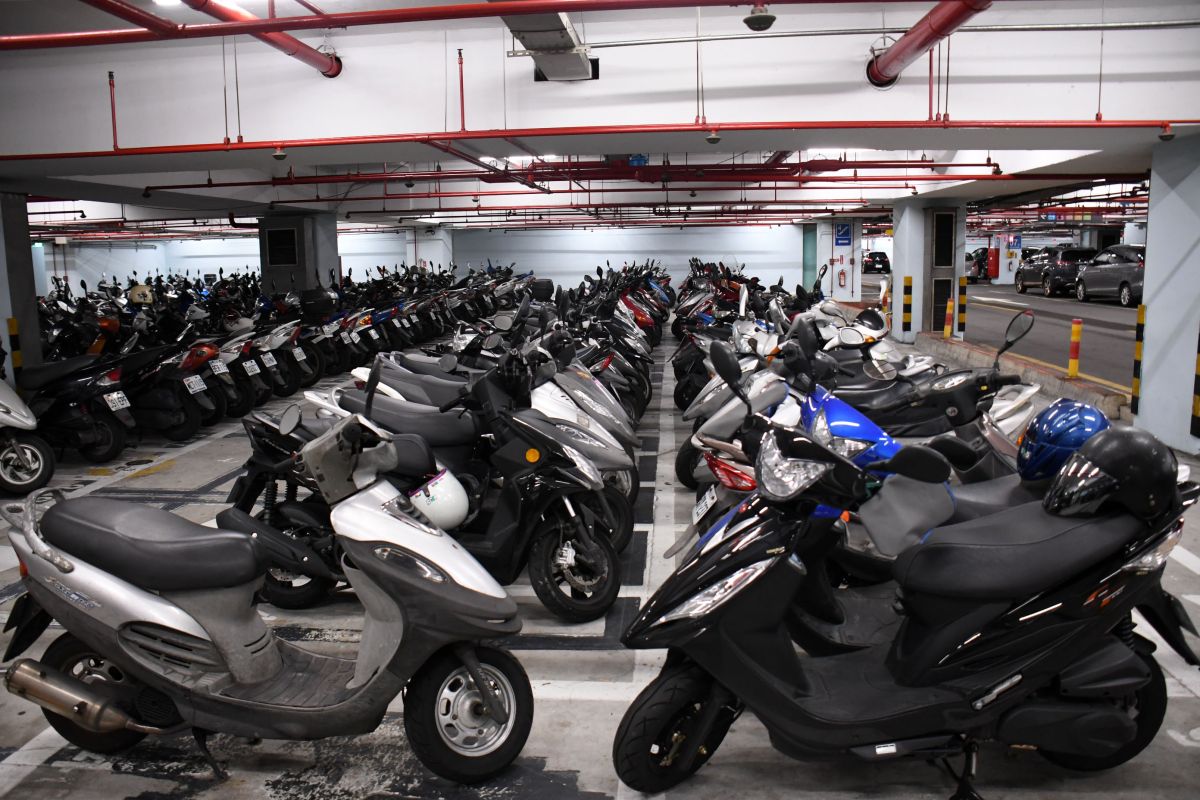 ▲女網友分享自己把手搖杯掛車上，回來牽車時卻早已被偷，貼文一出，引發網友熱烈分享。（示意圖／翻攝自 NOWnews資料庫）