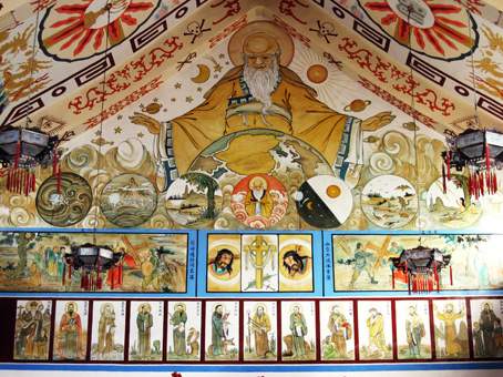 鹽水天主堂豐富有趣的壁畫。圖片來源：聖母聖心主教座堂網站