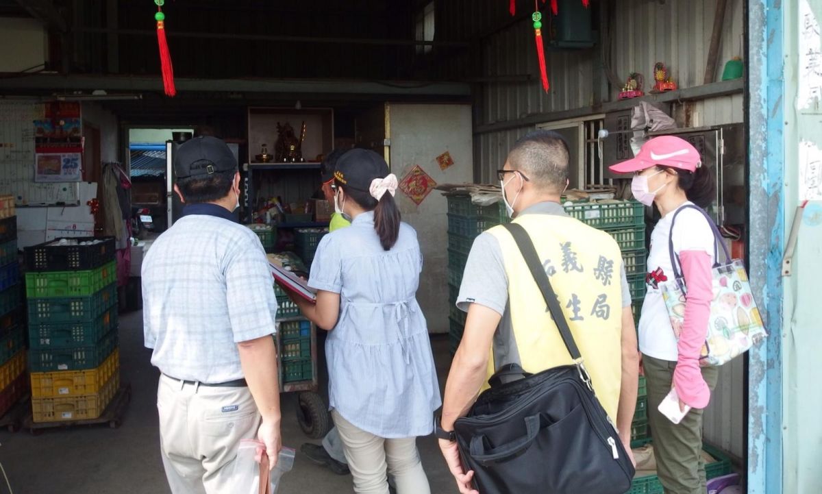 ▲嘉義縣政府對問題蛋品予以管制、封存，並通令下架回收。（圖／嘉義縣政府提供 , 2017.08.26）