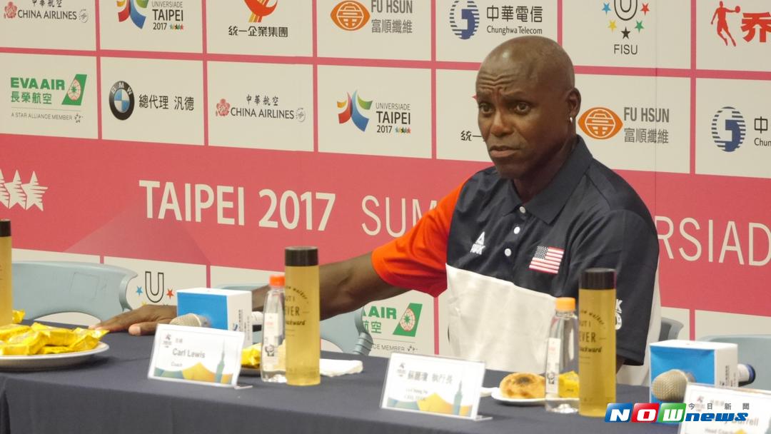 ▲Carl Lewis現身世大運。（圖／吳政紘攝）