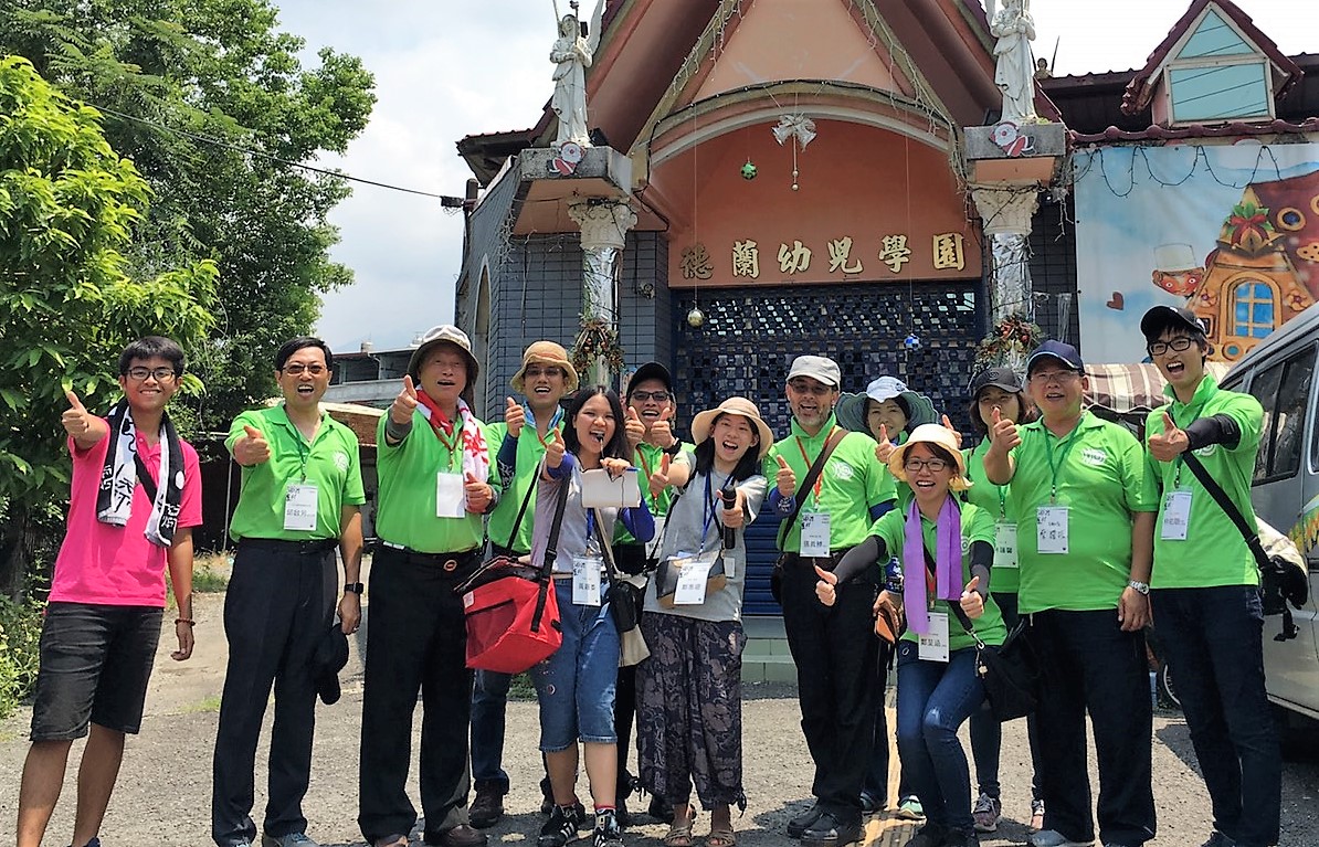 「旺來，望來」隊同學駐村期間，經常進行田野調查分析。（圖／水保局台南分局提供，2017.08.21）