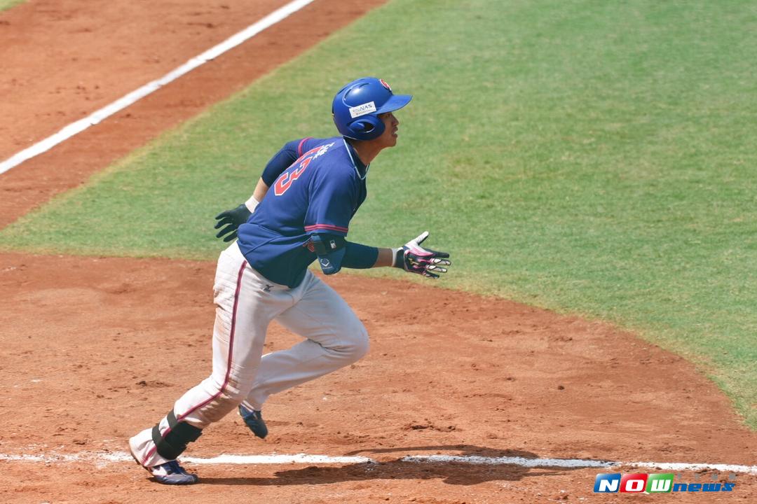 世大運中華隊王正棠再見失誤。（圖／陳明安攝）