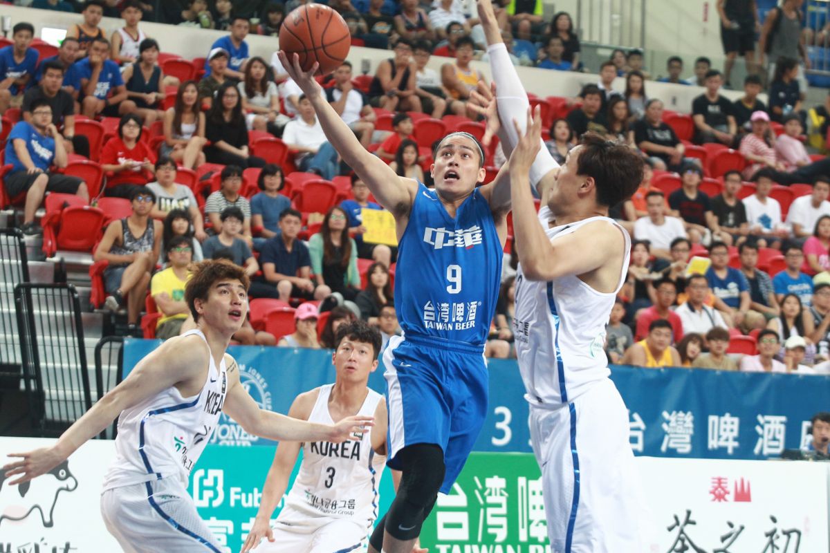 ▲陳盈駿（中）領銜，世大運男籃將上演「中韓大戰」。（圖／資料照／記者葉政勳攝 ）