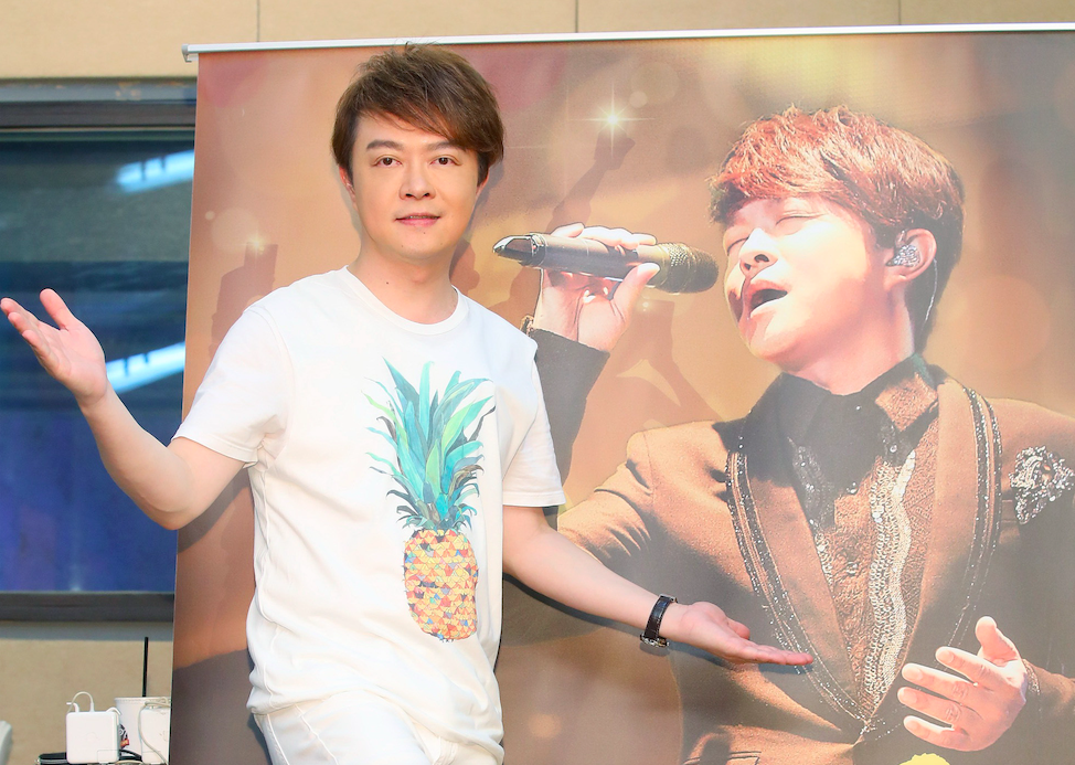 ▲翁立友召開記者會，說明遭雞排妹指控性騷擾一事。（圖／資料照）