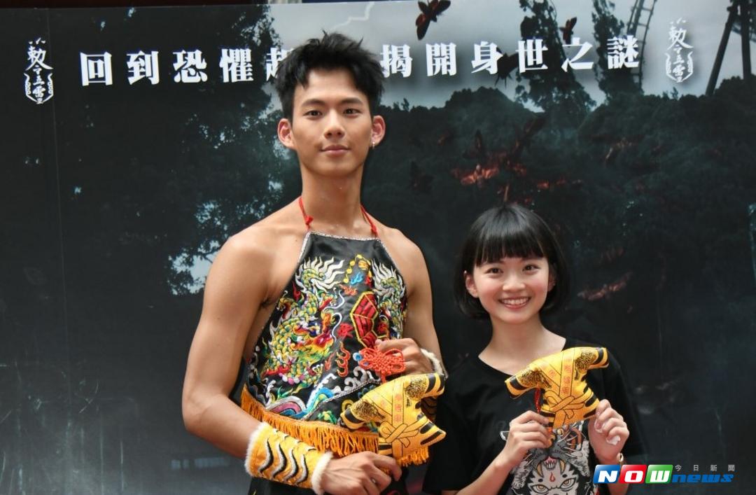 ▲吳念軒（左）在片中扮演「虎爺」，多次遭遇危險狀況都不為苦。右為詹宛儒。（圖╱記者林調遜攝，2017..08.11）