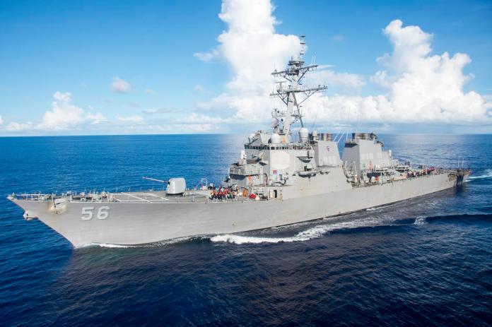 美國海軍勃克級飛彈驅逐艦「馬侃號」（USS John S. McCain）。（圖／美國海軍 , 2017.8.11）