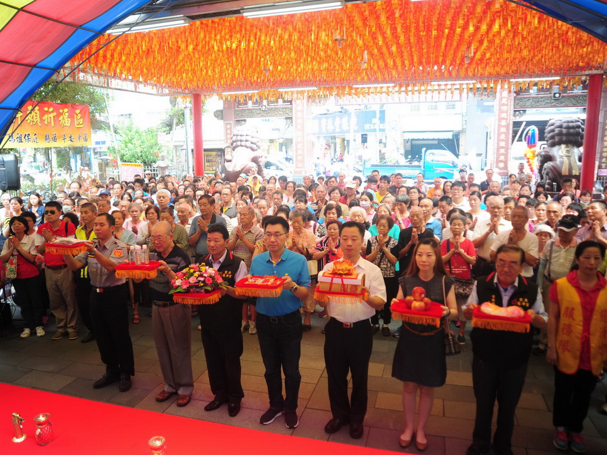 豐原慈濟宮舉辦父親節祈福三獻禮儀式，為爸爸祈福活動。〈圖／豐原慈濟宮提供2017.8.6〉