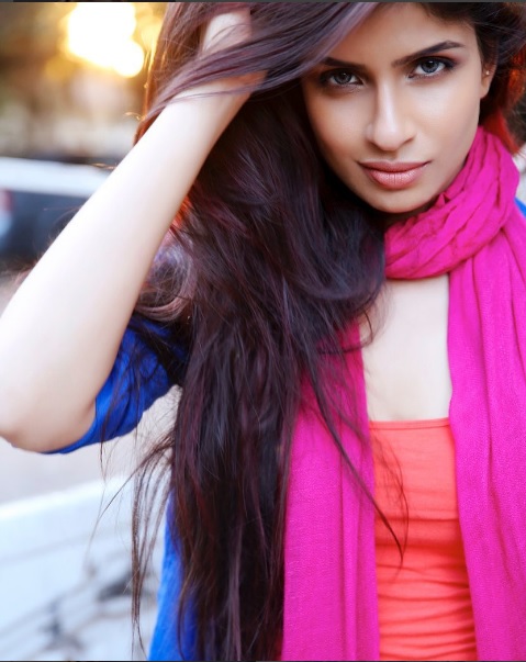 印度正妹迪芙亞（Anny Divya）。（圖／取自迪芙亞IG）