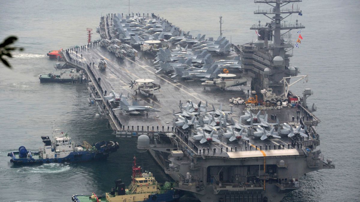 ▲因應北韓挑釁風險日趨上升，美國有可能在本月提前出動兩艘核動力航空母艦。（圖／達志影像／美聯社）