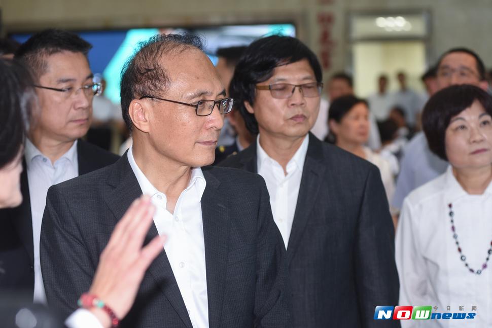 ▲行政院長林全、科技部長陳良基出席南亞科新總部落成，信心喊話政府會把產業環境做好，積極協助企業投資台灣。（圖／NOWnews資料照）