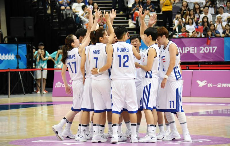 中華女籃今（13）日面對地主蒙古隊火力全開，在隊長黃鈴娟飆進6記三分球、攻下全場最高21分的帶領下，以79：43大勝對手，繼首戰擊敗香港後收下2連勝，順利挺進亞洲盃會內賽。（圖／資料照）