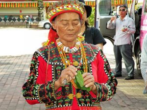 排灣族巫師。圖片來源：台東原住民旅遊新聞網