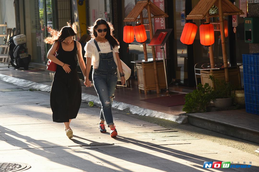 ▲今\\(28\\)日上午全台各地大多是多雲到晴的天氣，不過中午過後，南部及東半部地區將會有午後雷雨。（圖／NOWnews資料圖片）