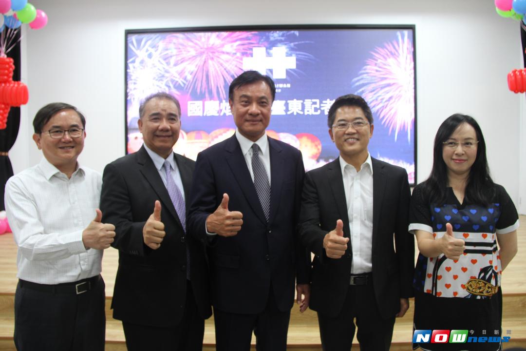 ▲2017雙十國慶焰火在首度在台東施放，立法院長蘇嘉全親自到台東，期許焰火可以順利進行。（圖／台東縣政府提供,2017.09.25）