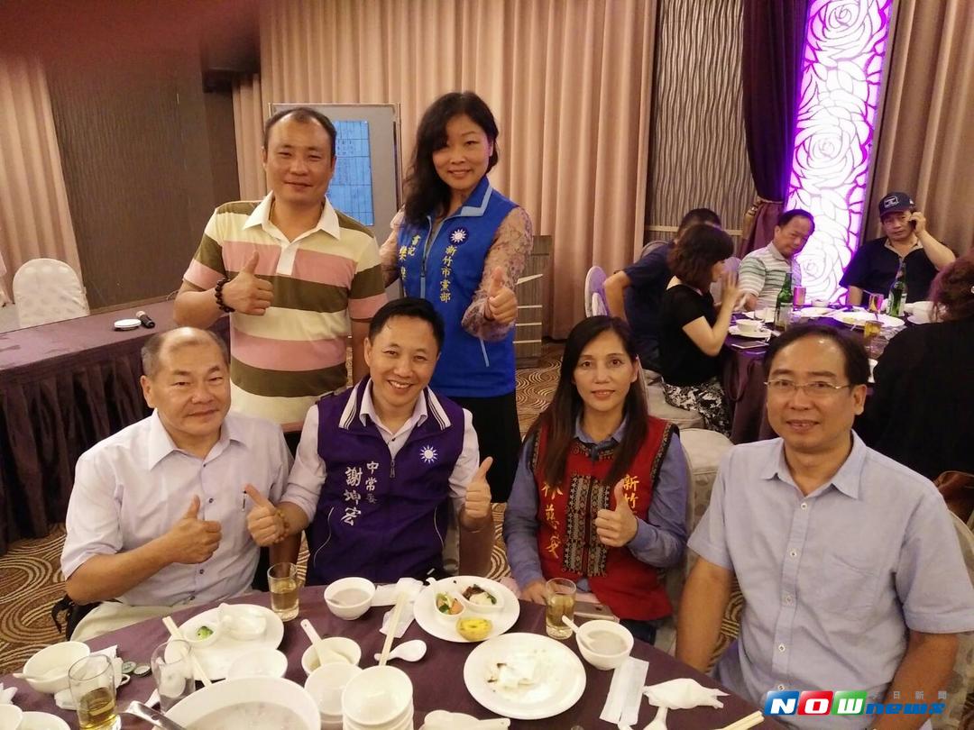 ▲新竹市竹原關懷協會正式成立，共同推舉劉邦原\\(左\\)擔任首屆理事長。（圖／竹原關懷協會提供 , 2017.09.23）