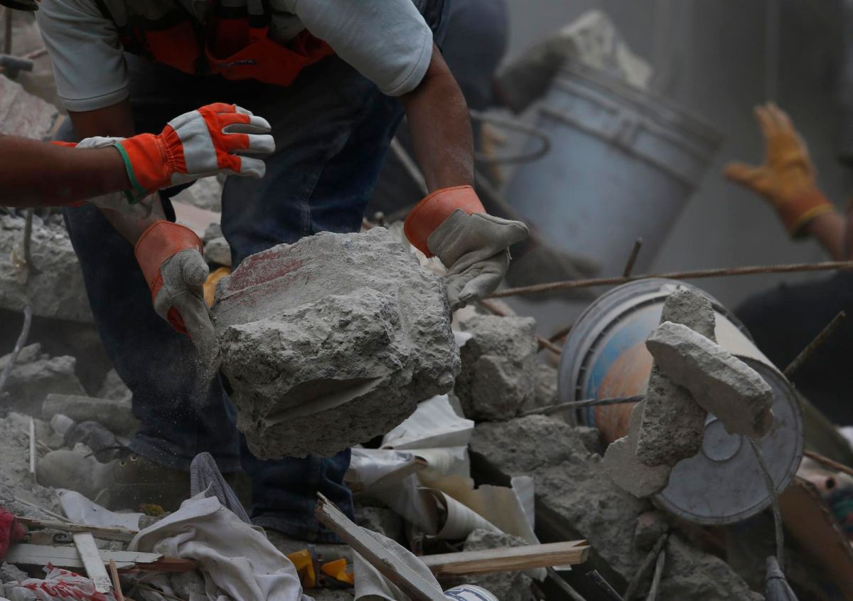 ▲墨西哥在台灣時間19日發生芮氏規模7.1強震，重創首都墨西哥市，罹難人數已超過250人。（圖／達志影像／美聯社）