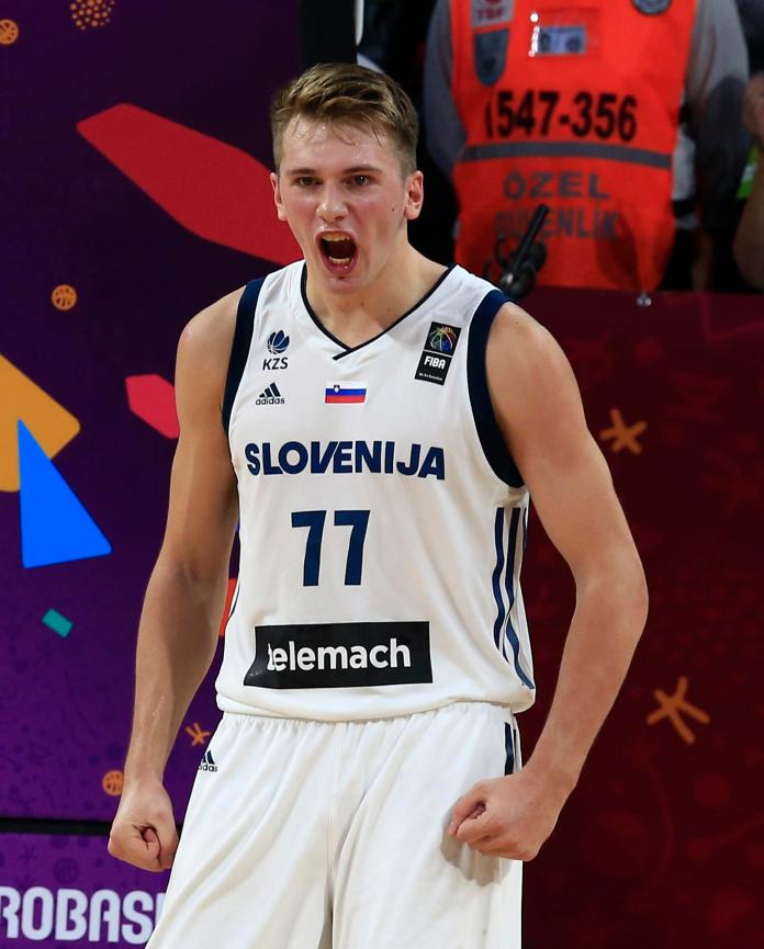 ▲偶錦賽金牌戰中脫穎而出的Luka Doncic，被視為NBA選秀會上最被看好成為狀元的候選人，且是歐洲第一人。（圖／美聯社／達志影像）