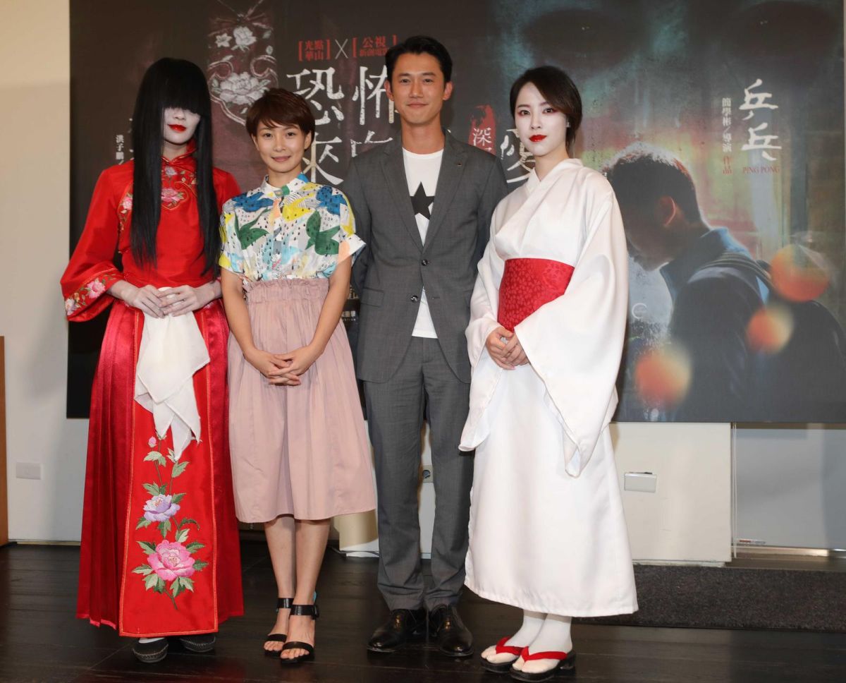 ▲李亦捷（左二）、吳慷仁（右二）演出鬼片。（圖／公視提供，2017.09.18）