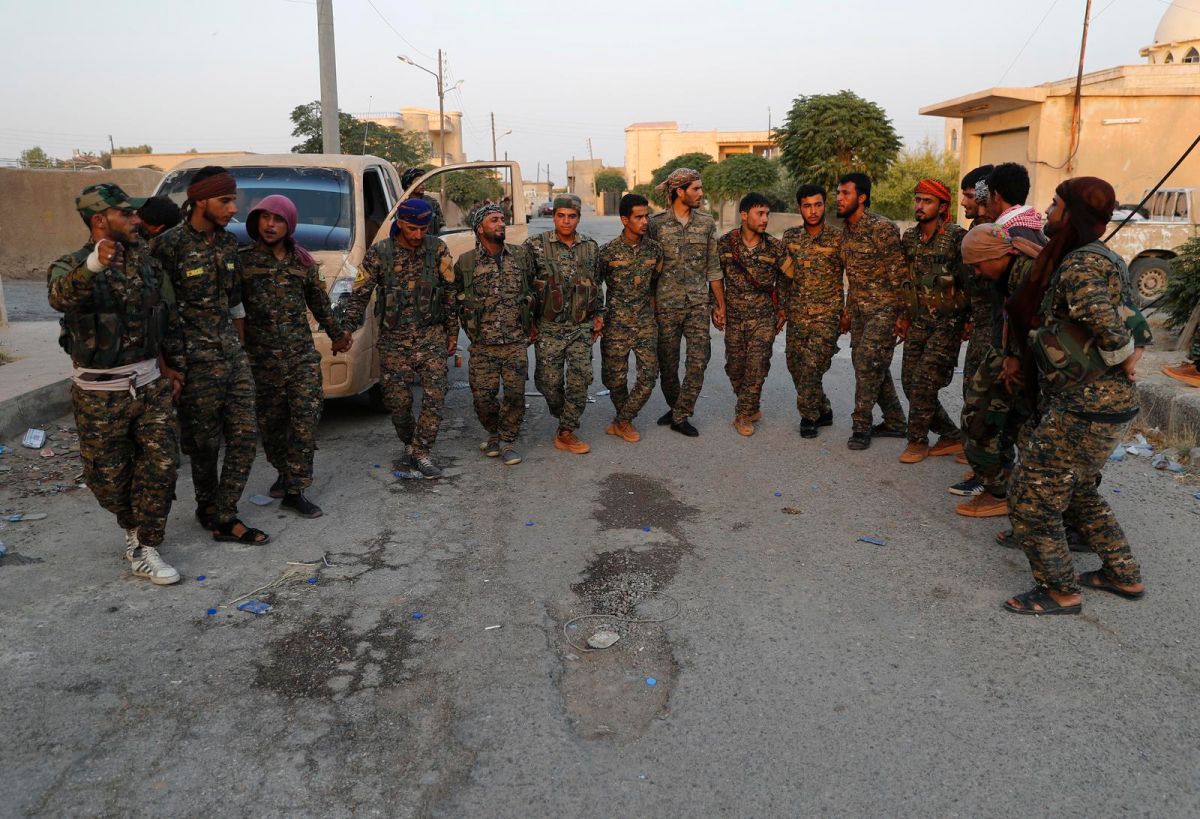 ▲在美國主導下，阿拉伯部隊與庫德族戰士攜手對抗伊斯蘭國，但是隨著伊斯蘭國勢力減弱，阿拉伯國家轉而開始防範庫德族爭取獨立。（圖／達志影像／美聯社）