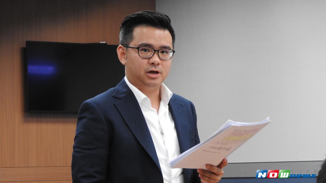 ▲國民黨新媒體事務部代理主任黃健豪轉述中常會發言。（圖／記者戴祺修攝,2017.09.13）