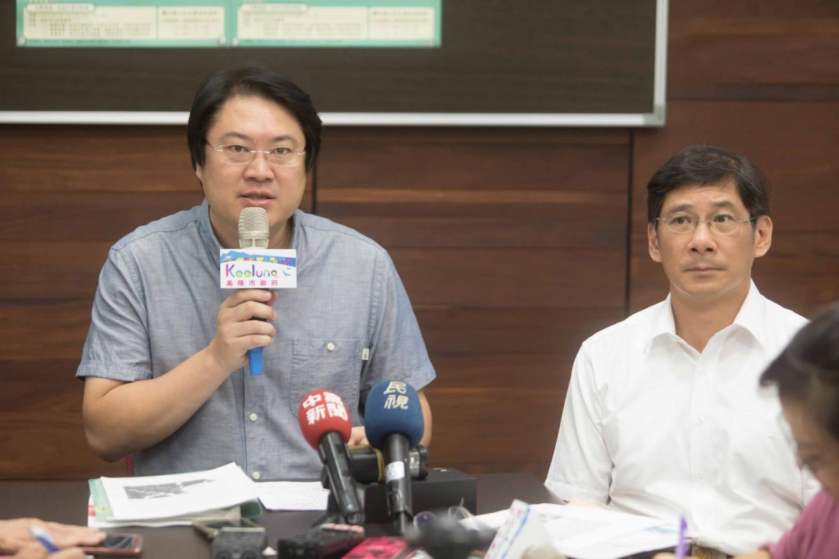 ▲中颱泰利撲向北台灣，基隆市長林右昌今在市務會議中，要求所屬加強預整備工作。（圖／基隆市政府提供）