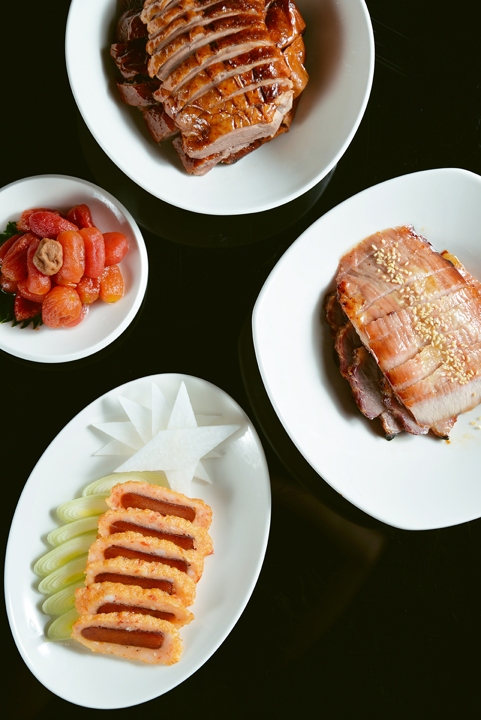 ▲三位名廚聯手「迎賓開味多寶閣」、「三五成君大拼盤」澎湃美饌接續登場。（圖／公關照片）