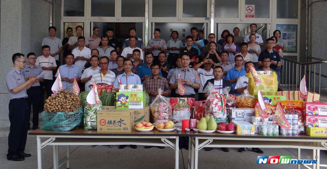 ▲北港警分局舉行中元普渡祭典，共祈治安平順。（圖／記者洪佳伶翻攝 , 2017.09.06）