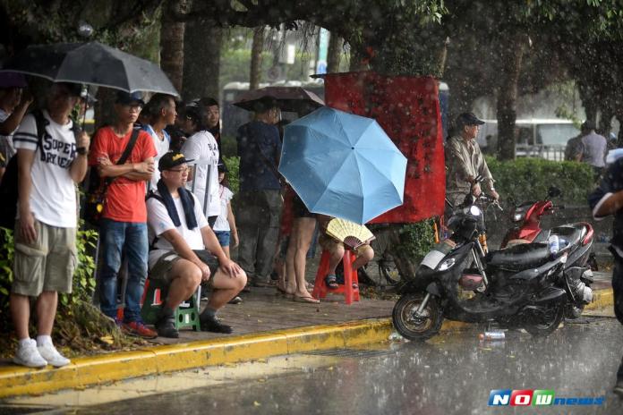 ▲受到「瑪娃」颱風外圍環流影響，明（3）日全台仍有大雨、豪雨發生機率。（圖／NOWnews資料照片）