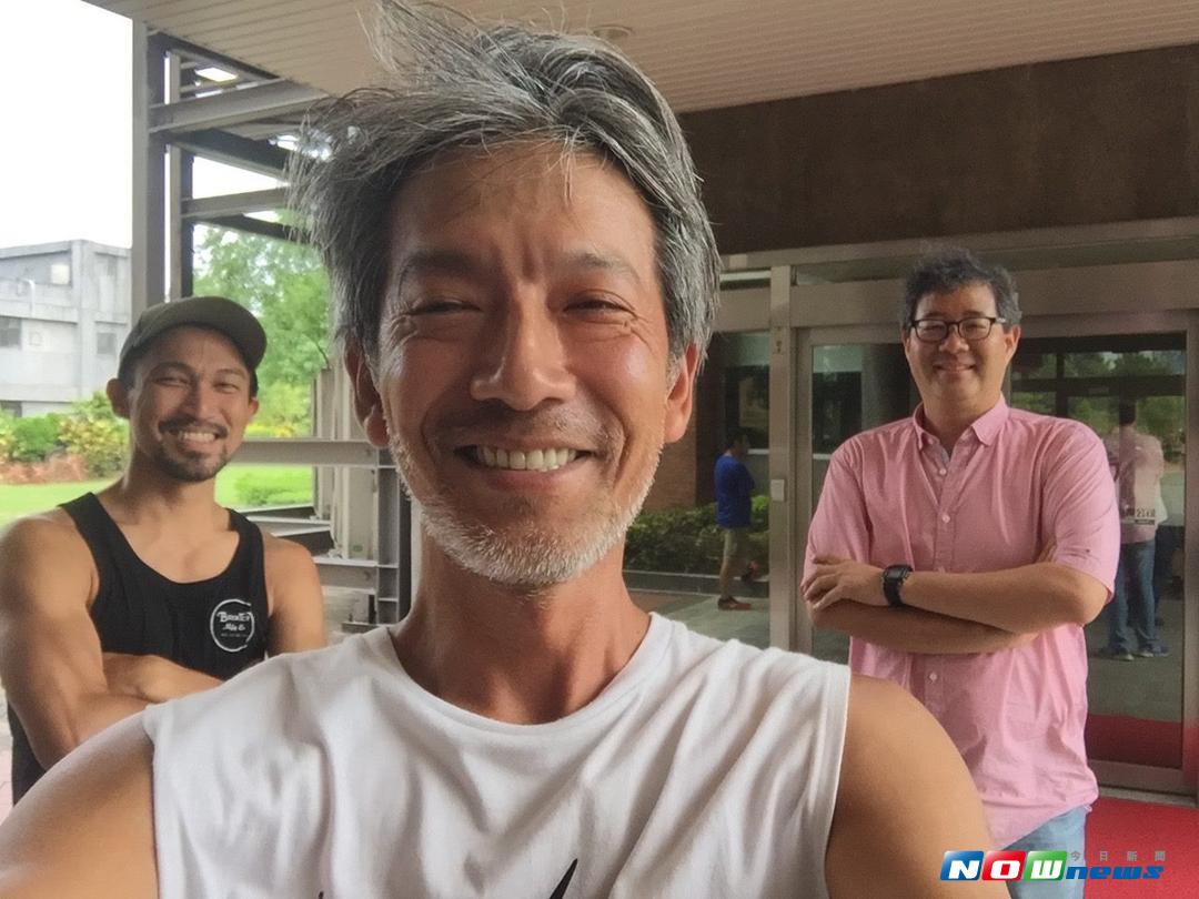 ▲袁緒虎導演（中）雖然不希望消費齊柏林導演（右），但二人的兄弟情，的確令人感動。（圖／翻攝《海。人。魚》臉書，2017.09.01）