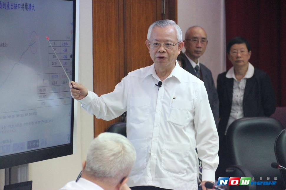 ▲稅改方案出爐，中央銀行總裁彭淮南表態支持。（圖／NOWnews資料照\\)