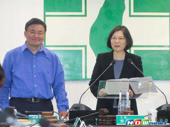 ▲民進黨祕書長洪耀福表示，明年民進黨要為黨工加薪3%。（圖／NOWnews）